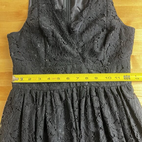 Lulus Mini Dress Black Lace V-Neck In This Moment Skater Sleeveless LBD Size‎ XS - Picture 9 of 10